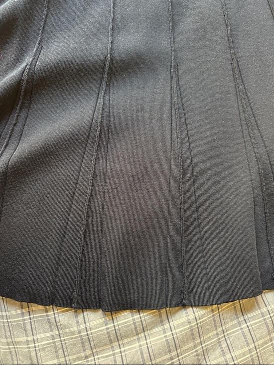 Classic knit Black A-Line Knit Skirt - and sleeveless topVersatile Women's Skirt - Picture 4 of 6